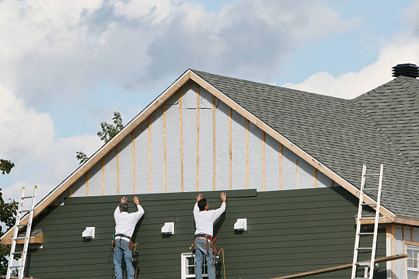 Professional Siding Installation technician working in Lothian, MD
